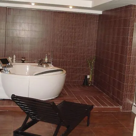 Extreme Hotel