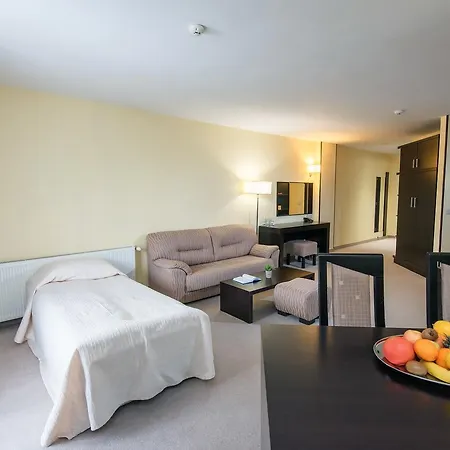 Bellevue 4* פמפורובו