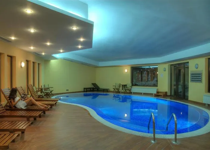 Bellevue 4* פמפורובו