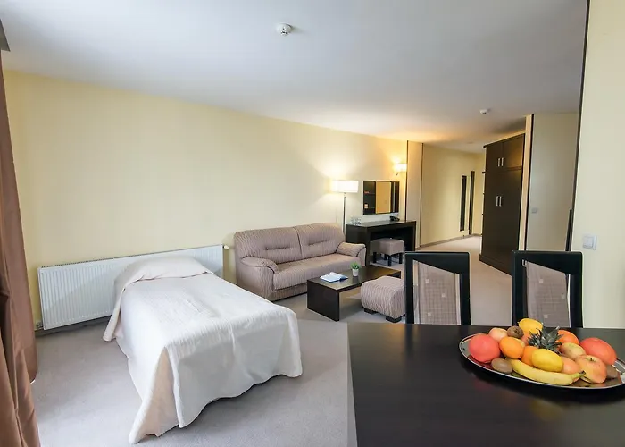 Bellevue 4* פמפורובו